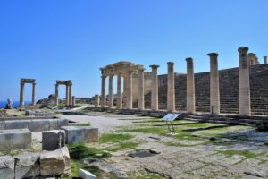 BEST OF RHODES ISLAND - PRIVATE TOUR - SHORE EXCURSION - FULL DAY - 4 People - Medieval City Stops: Photo at the Gates, Then Walk Back Like a Local