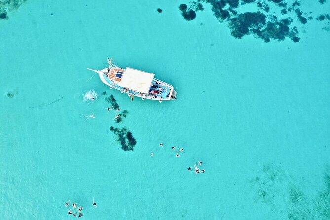 BL | A boat Trip To Blue Lagoon - Blue Lagoon by boat: why this tour works in Paros