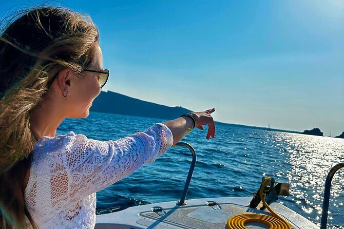 Boat Rental in Santorini - Kampia Beach moorings and a snack stop