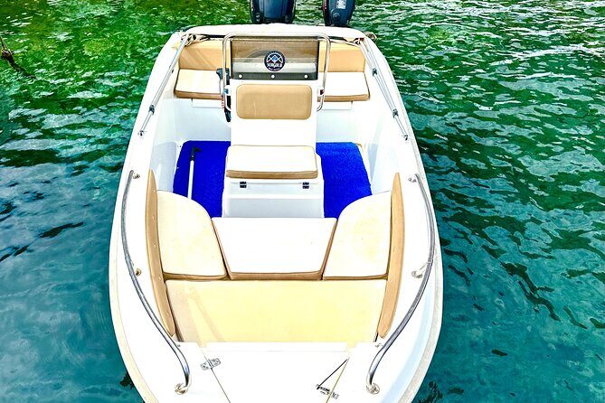 Boat Rental in Santorini - Pickup and the Ammoudi start: what’s actually convenient