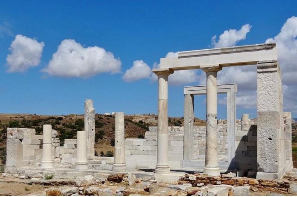 Bus Tour Around the island of Naxos - The unfinished Kouros statue