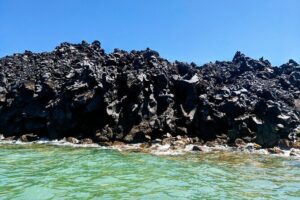 Caldera Private Cruise & Volcano Hike - Getting to Ammoudi and the meeting point game plan