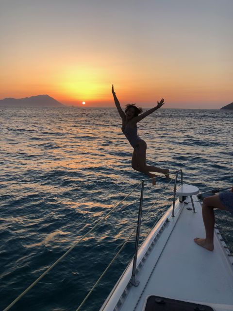 Catamaran Afternoon Cruise: Kleftiko half day with sunset - Cape Vani, Arkoudes, and the turn toward Adamas