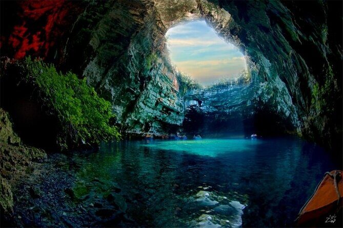 Cephalonia Private Shore Excursion Kefalonia Highlights - Drogarati Cave: big age, cool air, and 150 steps