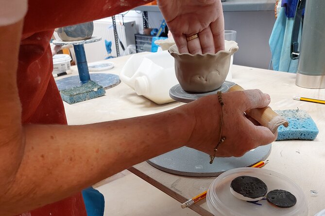 Ceramics Workshops For Kids Only / Artemida - Why the group limit matters