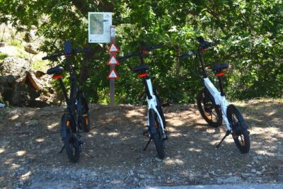 Chania Ebike Fit Tour with traditional snack - A Cretan snack in a family olive grove