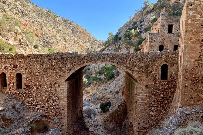 Chania: Hiking through History and Hidden Gems at Katholiko Bay - The guide factor: Kostas’ pace and conversation