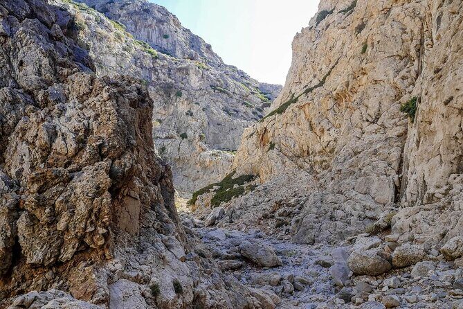 Chania: Hiking through History and Hidden Gems at Katholiko Bay - Time expectations: why the 6 hours can feel different