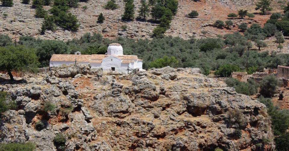 Chania Monasteries Private Tour: A Greek Orthodoxy Tribute - A monastery from around 1600 and the meaning of the altar