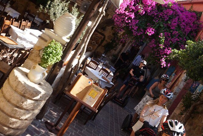 Chania Old City Discovery - Giali Tzamisi and the coastline audio moment
