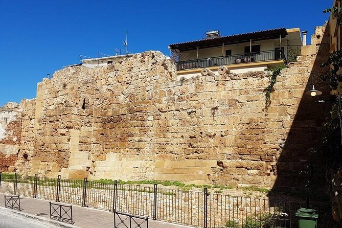 Chania old town, mountains, restaurant Private Tour (group of 6) - Kasteli Hill and Minoan World: A Short Stop for a Different Angle