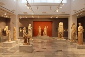 Chania/Rethymno: Knossos Palace & Heraklion City Tour - The Coach Ride: Comfort, Timing, and the Reality of Multiple Stops