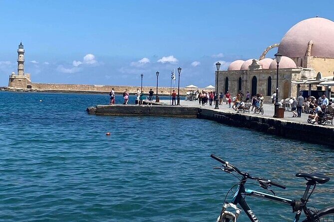 Chania Walking Food And Wine Night Tour - Kalitsounia and sfakianopita: cozy comfort with wine