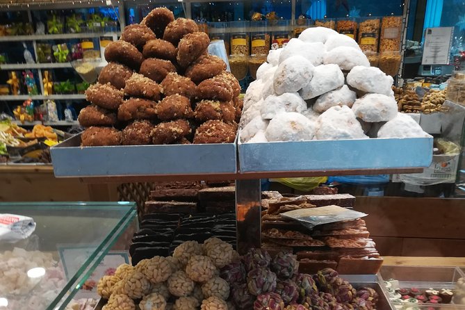 Christmas food and walking tour in Athens - Why this Athens Christmas walk works