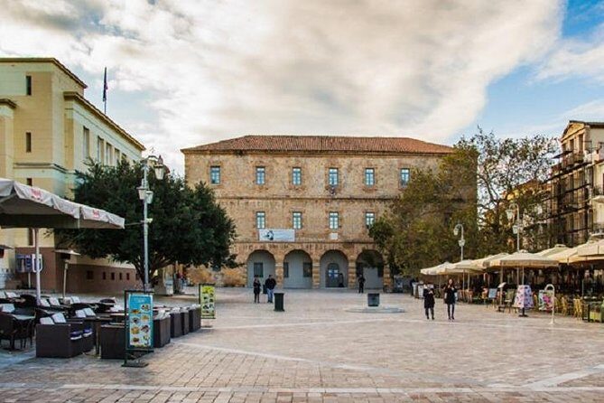 City Walking Tour of Nafplio - Bourtzi at the old port: the trademark photo of Agioi Theodoroi