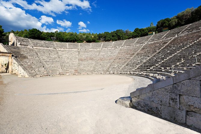 Classical Greece 3-Day Tour: Epidaurus, Mycenae, Olympia and Delphi from Athens - Guides, buses, and the feel of the group