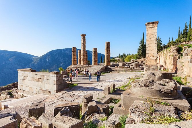 Classical Greece 3-Day Tour: Epidaurus, Mycenae, Olympia and Delphi from Athens - Day 2: Olympia and the bridge to Delphi