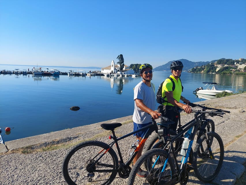Corfu: Food tour on a bicycle-old town,suburbs & hidden gems - The old town is best before the heat builds