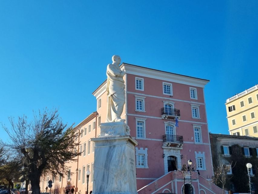 Corfu: Historic Buildings and Great Personalities Tour - Meeting at the Old Fortress gate and starting with the right orientation