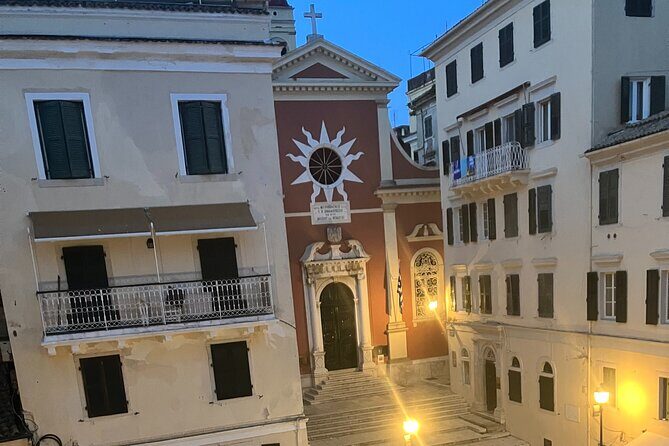 Corfu Old Town Guide Tour with Dog or City with 4 paws - Where you start matters: Pentophanaro (5 Lamps) and small-group comfort