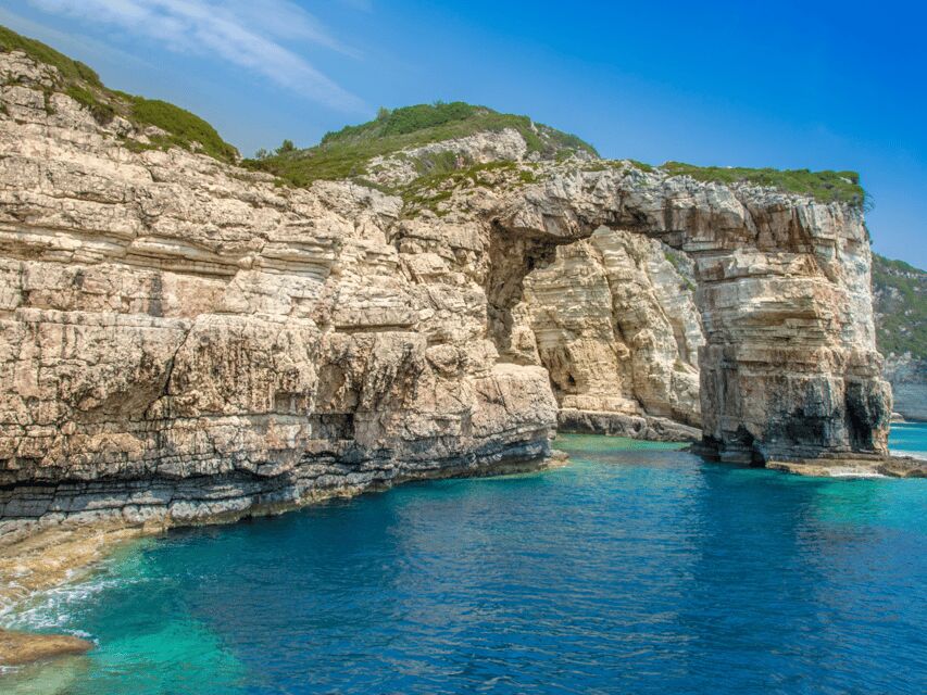 Corfu: Paxos Island Full-Day Cruise with Blue Caves - The Boat Experience: Comfort, Crew, and Staying Sane for 10 Hours