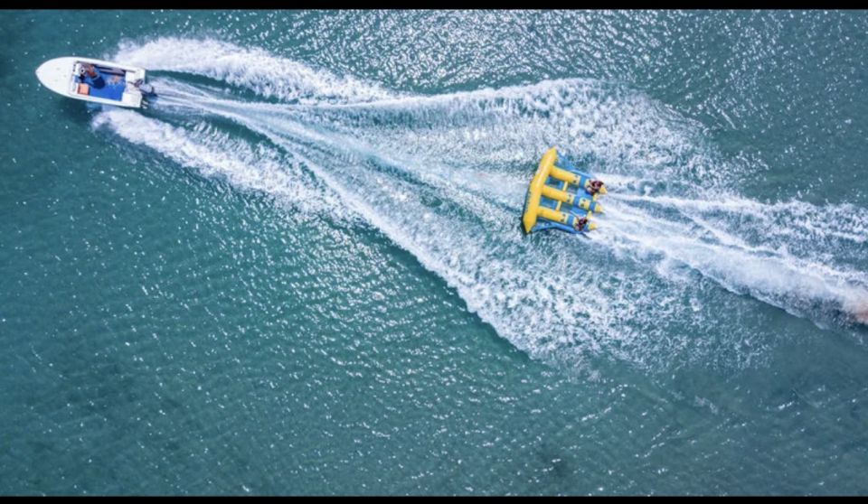 Corfu: Sidari Watersports Fly Fish tubing ride - The main Fly Fish challenge: balance beats brute force