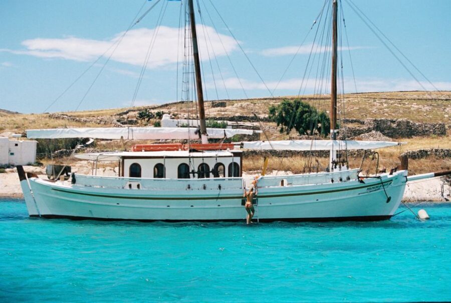 Corfu: Sunset Cruise on Classic Boat with Cocktails & Snacks - Cocktails, Wine, and Greek Finger Food: What “Included” Really Means