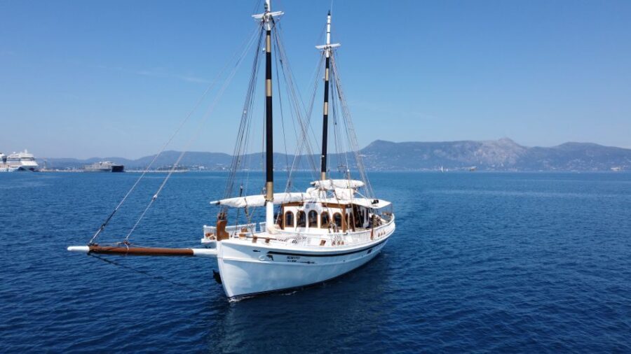 Corfu: Sunset Cruise on Classic Boat with Cocktails & Snacks - The Route by Landmark: Old Fortress, Garitsa Bay, Mon Repos