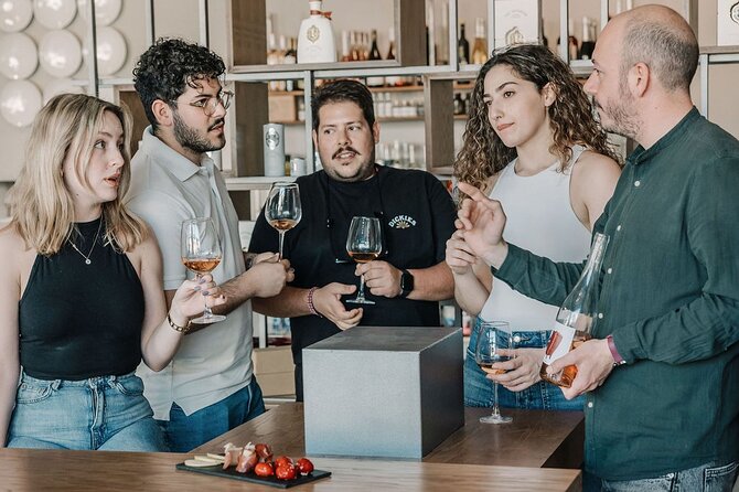 Corfu: Wine Tasting with 5 Native Grape Varieties. - The hosts make the difference