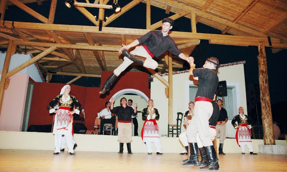 Cretan Night Experience, Dinner & Show - When watching turns into dancing