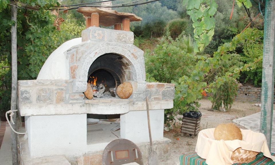 Cretan Night Experience, Dinner & Show - The practical drawbacks to keep in mind