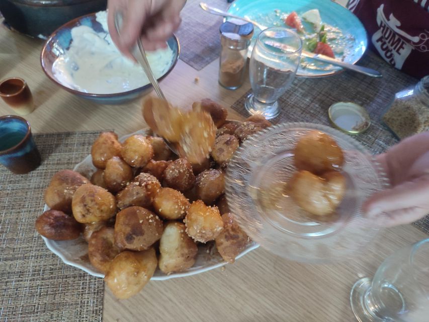 Crete: Cooking classes. Based on Cretan cuisine - Preparing tzatziki and a Cretan-style Greek salad