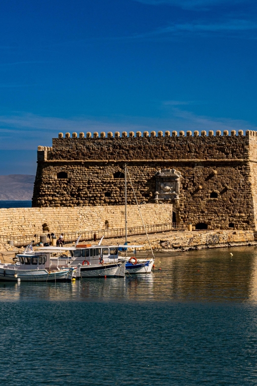 Crete: Day Tour to Heraklion City, Market & CRETAquarium - How guided is the experience?