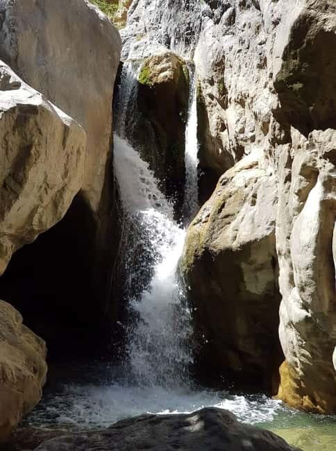 Crete: Full-Day Private Tour - Food that tastes local: taverna dinner, drinks, and olive oil tastings
