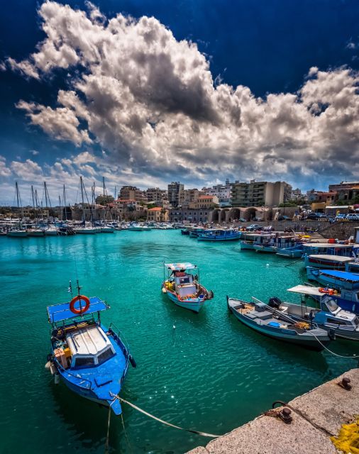 Crete: Knossos Palace, Archaeological Museum & Heraklion - From excavation site to museum displays