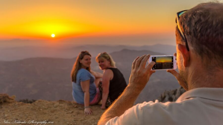 Crete: Land Rover Safari with Sunset Viewing, Dinner, & Wine - Dinner at a traditional taverna with unlimited wine