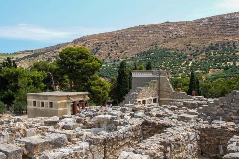 Crete: Lasithi Plateau and Knossos Palace Day Tour - Getting picked up and staying on schedule (without losing your mind)