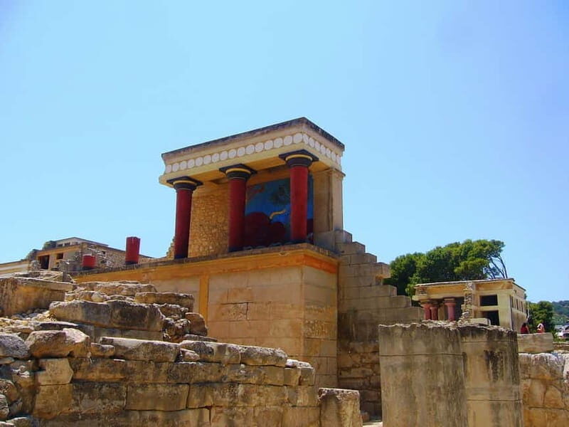 Crete: Lasithi Plateau and Knossos Palace Day Tour - Psychro to the Dictaean Cave at 1,025 meters: Zeus’s secret lair