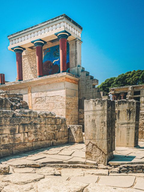 Crete: Lasithi Plateau & Knossos Palace Tour - Guides, transport, and the group experience