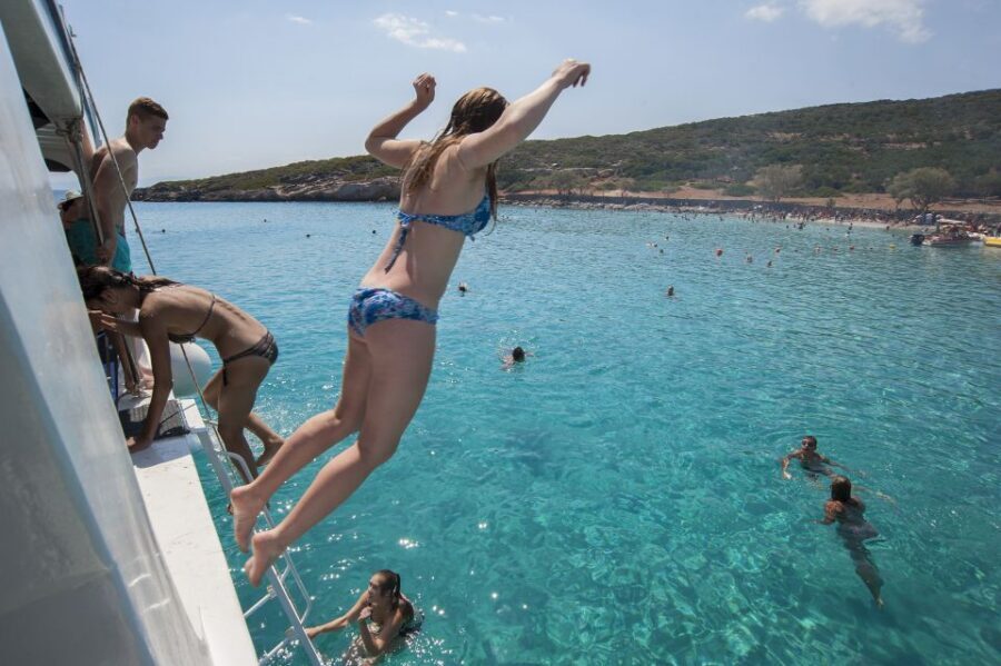 Crete: Spinalonga, Elounda, & Agios Nikolaos Boat Tour & BBQ - Elounda’s quick taste: a calm harbor before the bigger day
