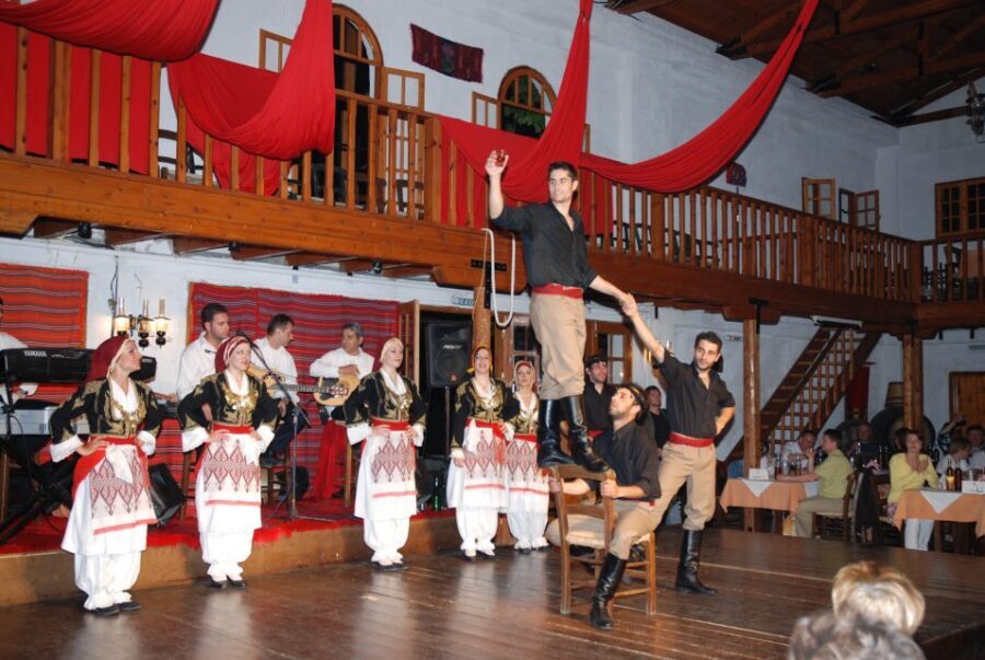 Crete: Traditional Dance Show and Buffet Dinner with Wine - Should you book this Cretan Dance Show and Buffet?