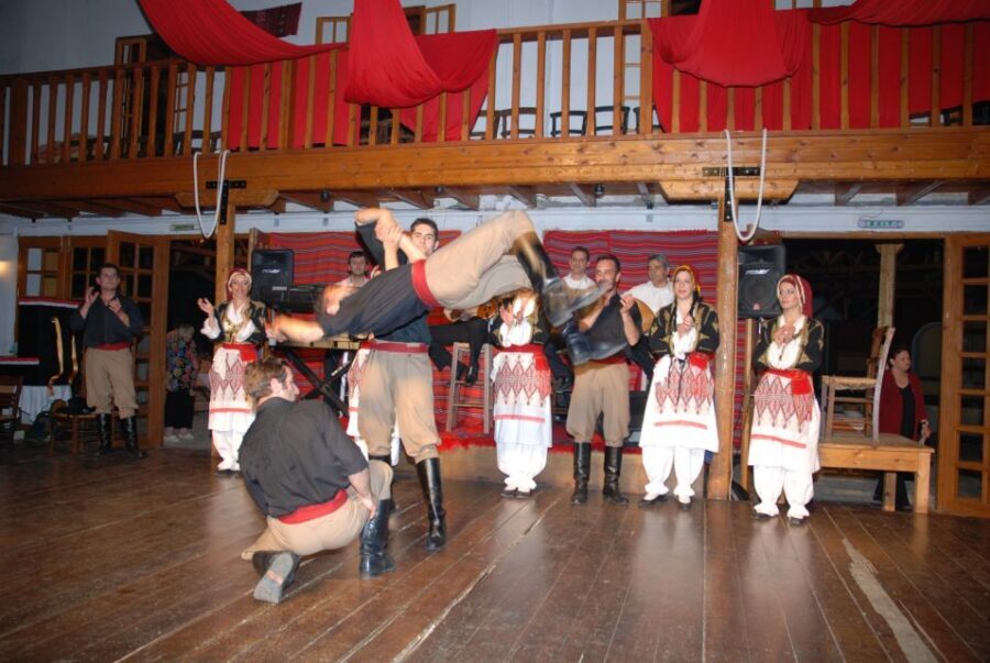 Crete: Traditional Dance Show and Buffet Dinner with Wine - How the timing and coach rides shape the evening