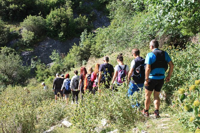 Crossing Vikos Gorge - The gorge trail, from shade to open mountain views