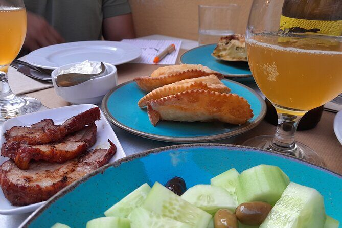Cruise Ship Guest Beer & Food Tour - Chania Old Port - The guide factor: you learn more when the group is small