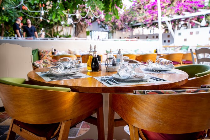 Cultural Odyssey Dance Feast in Mykonos Town - Who Will Enjoy This Most?