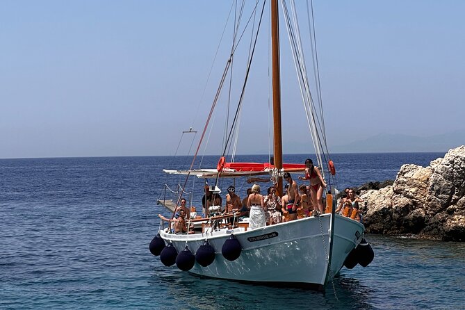 Daily Boat Trip Antiparos & Despotico - Despotiko adds a worthwhile touch of ancient Greece