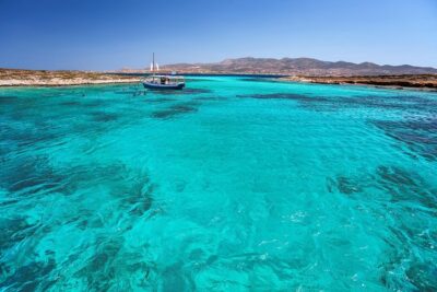 Daily Cruise from Paros to Delos Mykonos - Sailing across the Cyclades