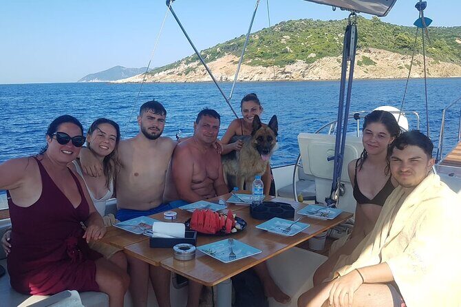 Day sailing Skiathos Skopelos with lunch on Rainbow yacht - Stop 1: Tsougrias Beach for that first easy swim