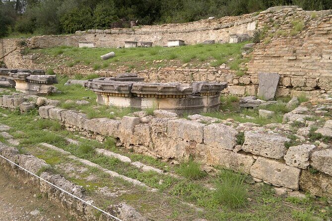 Day tour to Ancient Olympia,Ancient Sparta Mycenae Including Meal - Stop 4: Mycenae’s Lion Gate and the Agamemnon story you can see