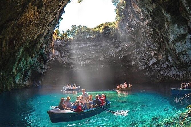 Day Trip for Cruise Ship Visitors from Argostoli Port - Drogarati Cave, stalactites, and a cool break